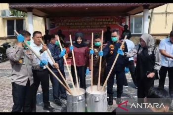 Polres Dumai Musnahkan 30 Kg Sabu, Ganja, dan Ratusan Butir Ekstasi