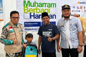YBM PLN-DT Peduli salurkan perlengkapan sekolah bagi 50 anak yatim di Metro