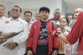 Buruh mendatangi DPR mengusulkan RUU Ketenagakerjaan atur PKWT hanya setahun
