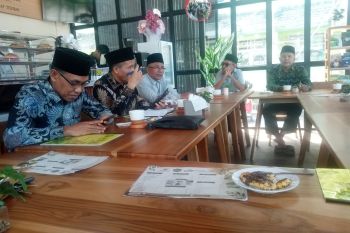 Ikatan ponpes memperkuat program pengembangan pesantren di Lombok Timur