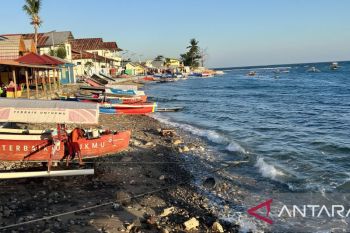 Musim ombak pangkas hasil tangkapan nelayan Gorontalo hingga separuh