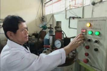 Dosen Vokasi Undip ciptakan mesin sangrai kopi hemat energi hasil berkualitas