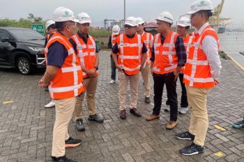Komisaris PT Pelindo Terminal Peti kemas kunjungi BNCT, bahas operasional terminal