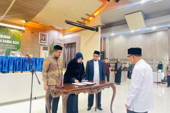 Perkuat tata kelola ZISWAF, Illiza kukuhkan Baitul Mal Gampong