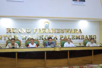 Tingkatkan pelayanan publik, Pemkot Palembang tata parkir dan penerangan jalan