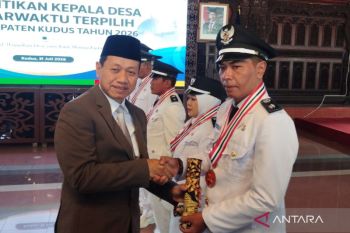 Bupati Kudus minta kades paw yang dilantik untuk belajar keuangan desa