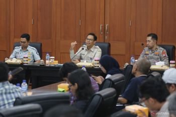 Konferensi pers pemutihan pajak kendaraan bermotor