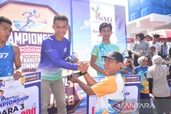 Ribuan pelari ramaikan Barefoot Running Padang Pariaman