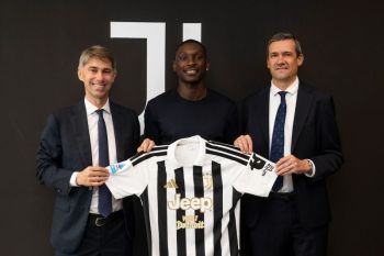 Juventus permanenkan Randal Kolo Muani dari PSG