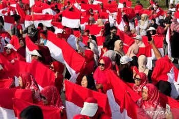 Pemkab Bulungan bagikan 3.000 bendera Merah Putih untuk masyarakat
