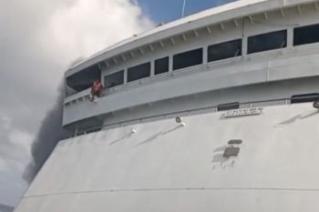KMP Mutiara Sentosa 2 terbakar di perairan Sumenep