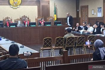 Dua terdakwa kasus LPEI serahkan 172 alat bukti aliran dana pihak lain