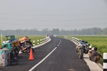 Bupati: Jalan Pandak-Sibalung menjadi urat nadi ekonomi masyarakat desa