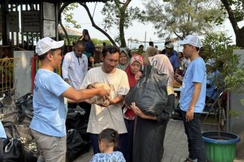 The Antheia Project salurkan ratusan paket sembako di Kepulauan Seribu