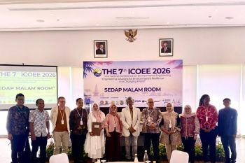 Guru Besar UNAND presentasikan hasil riset inovasi tepung dadih probiotik pada ICOEE 2026