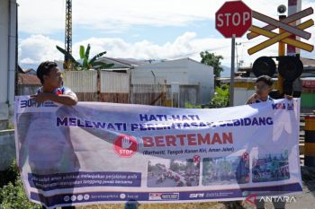 KAI Divre II Sumbar sampaikan duka cita atas kejadian tertemper orang di jalur kereta api, imbau masyarakat tidak beraktivitas di area rel