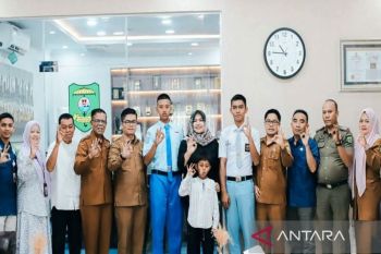 Wabup Madina lepas dua Paskibraka ke pemusatan latihan Sumut