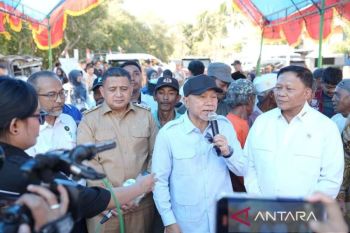 Menko Pangan tinjau Kampung Nelayan Merah Putih Untia Makassar