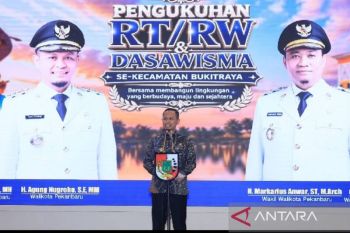 Pemko Pekanbaru perkuat layanan warga, 1.000 RT/RW Dasa wisma dilantik