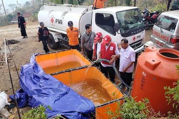 PMI Ponorogo salurkan air bersih ke wilayah terdampak kekeringan