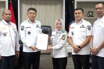 Bupati Konawe Selatan nonaktifkan sekda usai ditetapkan sebagai tersangka