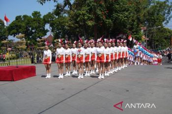Gianyar tumbuhkan nasionalisme pelajar dengan kompetisi gerak jalan