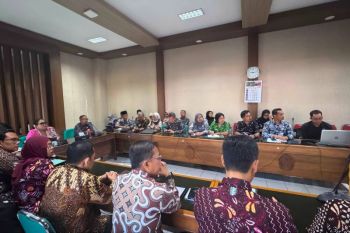 Gunungkidul membahas program holistik tangani bunuh diri dan kemiskinan