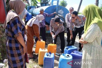 Sumenep mulai salurkan bantuan air bersih ke desa terdampak kekeringan