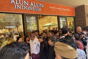 Ini dampak baik aksara Bali dipakai di tiap gerai mal Kura Kura