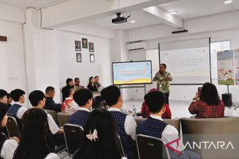 OJK dan perbankan gelar literasi keuangan di Suria Harapan School Jambi
