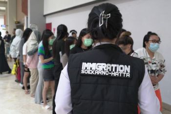 Imigrasi deportasi 25 WN Vietnam terkait izin tinggal
