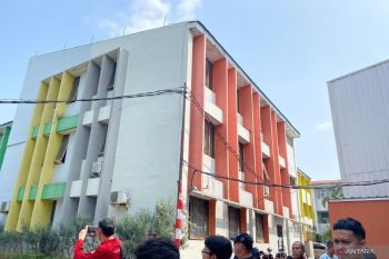 Yayasan akui tidak tahu asal-usul ratusan senjata di sekolah