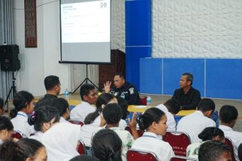 Polisi ajak pelajar Jayapura bijak bermedsos cegah kejahatan digital