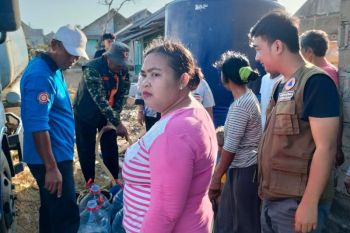 BPBD Lebak salurkan 249 ribu liter air bersih ke 11 kecamatan