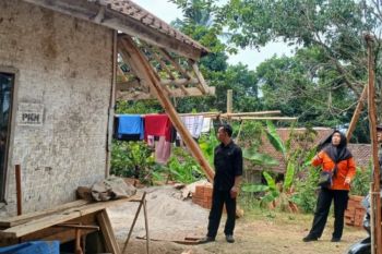 BPBD Garut asesmen rumah warga yang rusak akibat gempa bumi