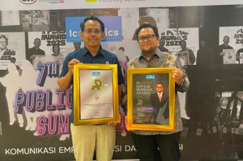 PT Semen Padang Sabet Dua Penghargaan di Bidang PR Level Nasional
