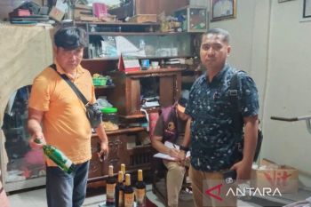 Polresta Cirebon mengintensifkan razia minuman keras selama Agustus
