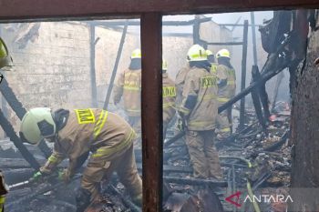 Kebakaran rumah dekat Terminal UKI diduga akibat korsleting listrik