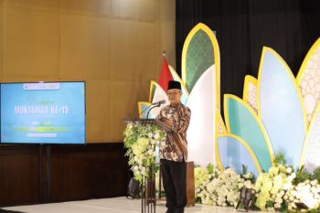 Penutupan Muktamar ke-15 NA, Rektor UMS umumkan siapkan beasiswa bagi kader Nasyiatul Aisyiyah