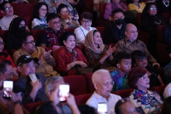 Megawati hadiri peluncuran buku otobiografi Erros Djarot Volume 2 dan 3
