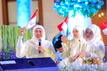Khofifah doakan pahlawan dan kuatkan persatuan bangsa