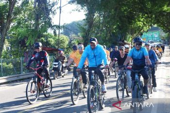 Fun Bike semarakkan HUT ke-81 RI di Panyabungan