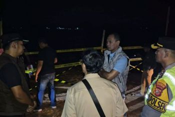 Satpol PP Karawang segel lokasi galian tanah merah tak berizin