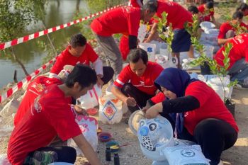 PTFI dorong kepedulian lingkungan lewat gotong royong desa di Gresik