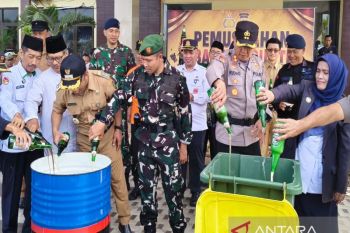 Polres Kulon Progo perketat razia miras dan musnahkan ribuan botol