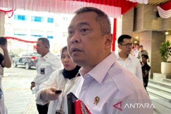 Menhub menegaskan cabut izin operator KMP Mutiara bila terbukti lalai