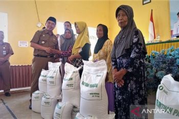 Pemkab Madiun salurkan bantuan pangan kepada 107.231 KPM