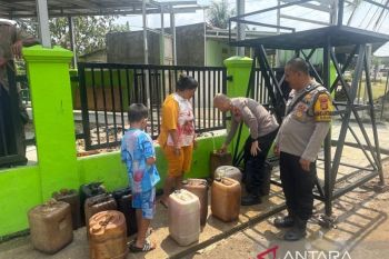 Polda Sumsel bangun sumur bor bantu 250 KK di Palembang