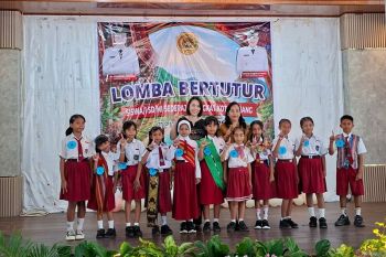 Pemkot Kupang mendorong literasi siswa lewat lomba bertutur cerita daerah