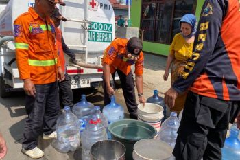 Kemarau panjang, 8,7 juta liter air telah disalurkan ke 23 daerah di Jabar
